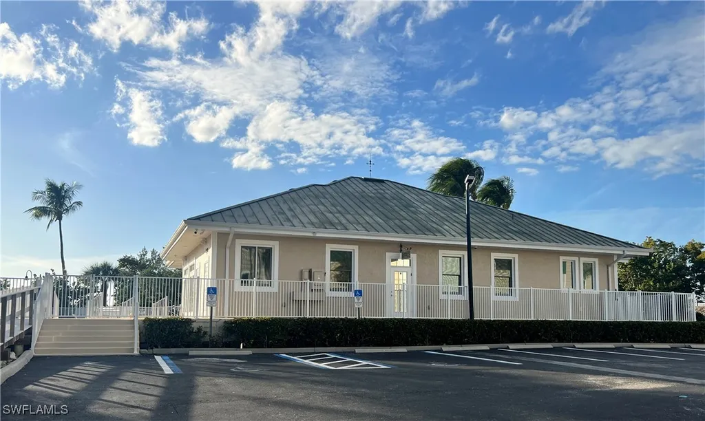 5025 Bonita Beach Road SW Bonita Springs FL 34134