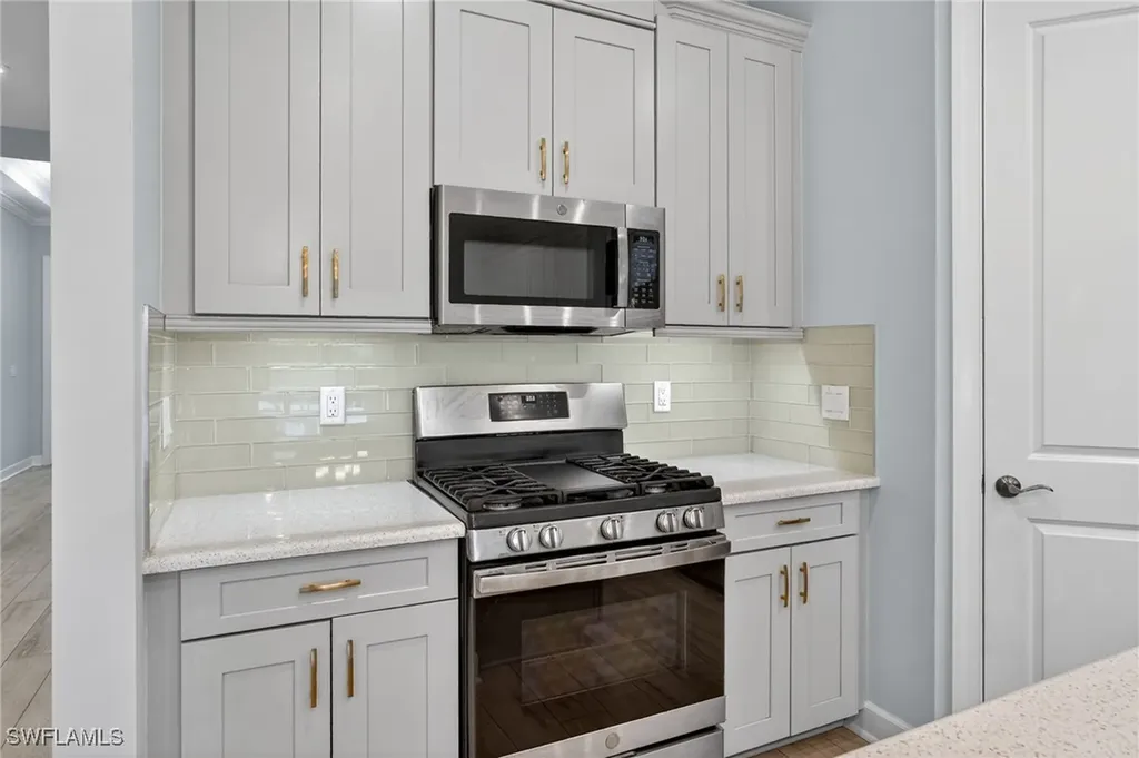 8266 Promoso Court Naples FL 34114