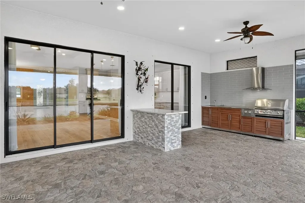 8266 Promoso Court Naples FL 34114