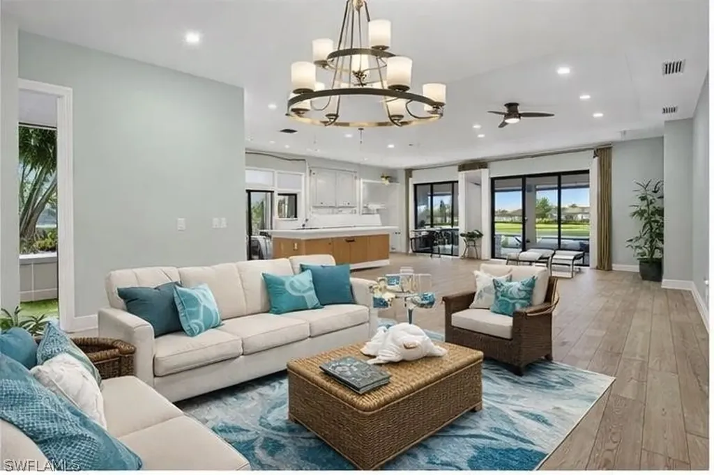 8266 Promoso Court Naples FL 34114
