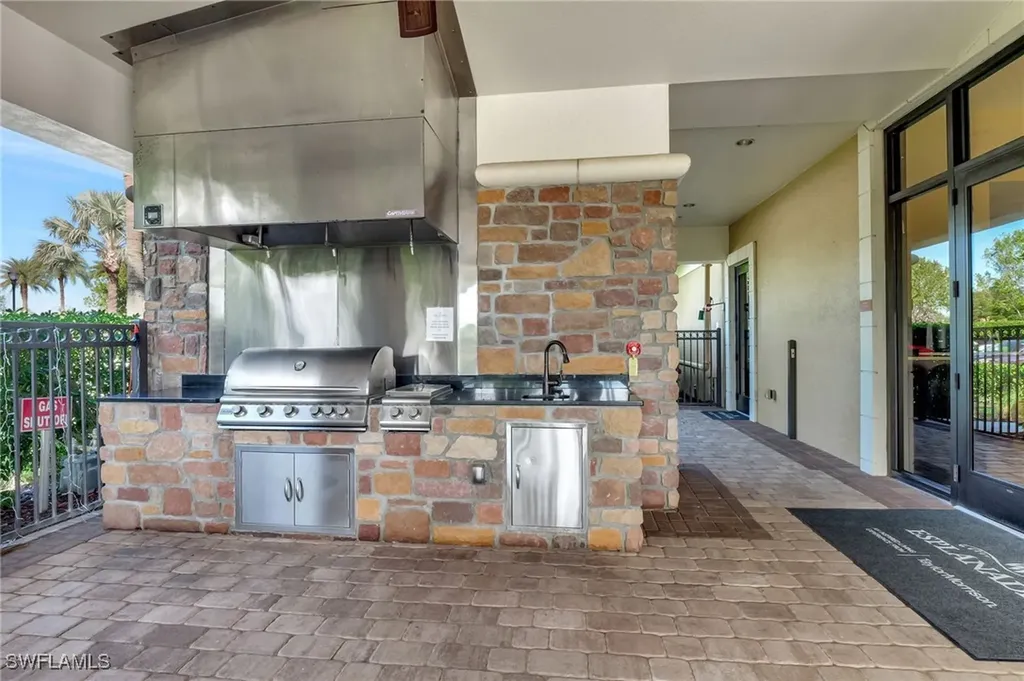 8266 Promoso Court Naples FL 34114