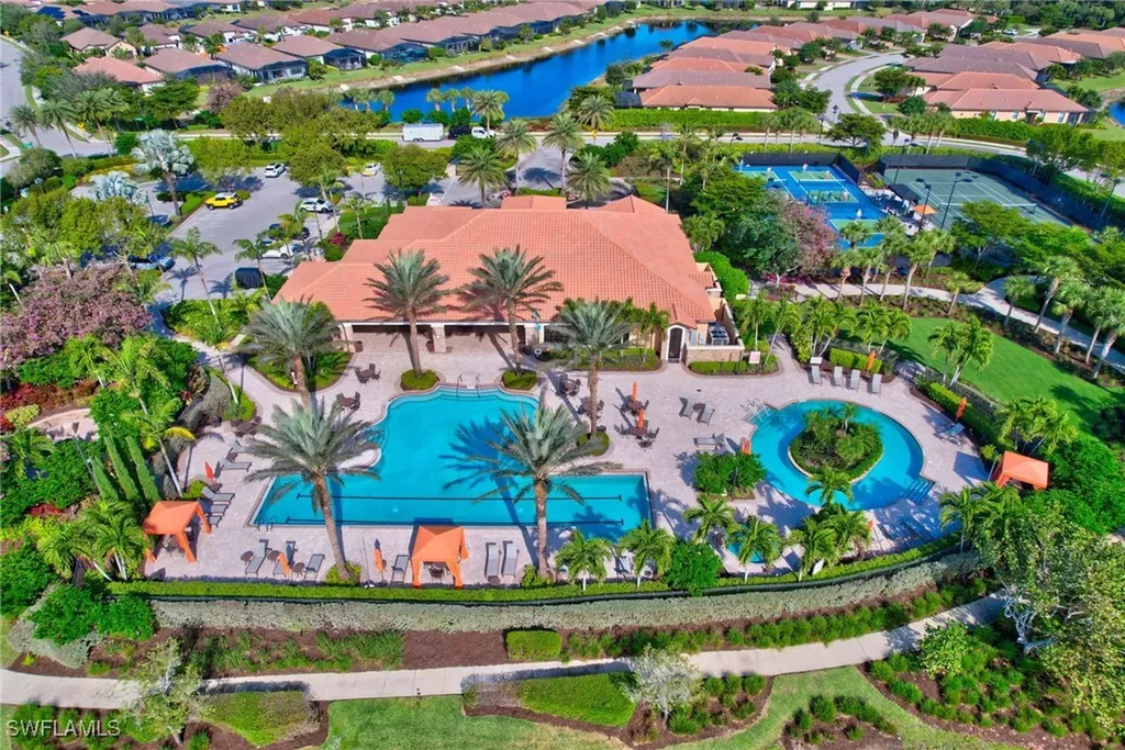 8266 Promoso Court Naples FL 34114