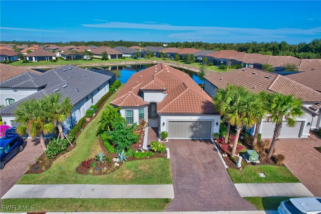 8266 Promoso Court Naples FL 34114