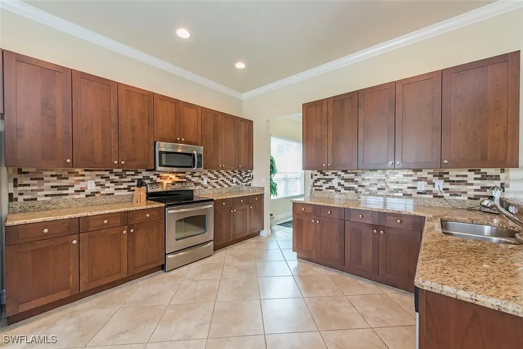 6559 Monterey Point Naples FL 34105