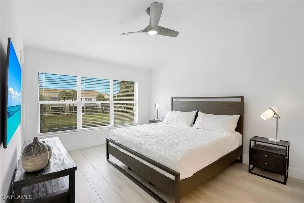 775 Hampton Circle Naples FL 34105