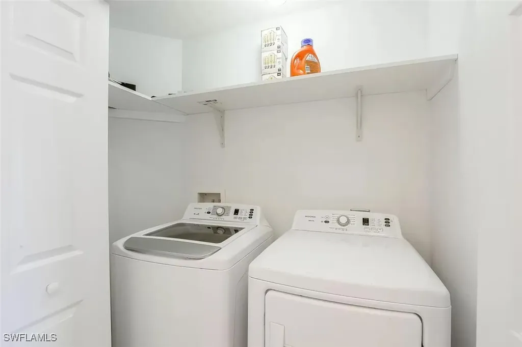 775 Hampton Circle Naples FL 34105