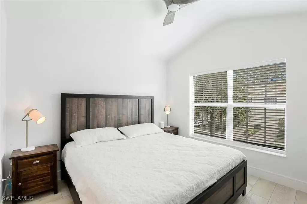 775 Hampton Circle Naples FL 34105