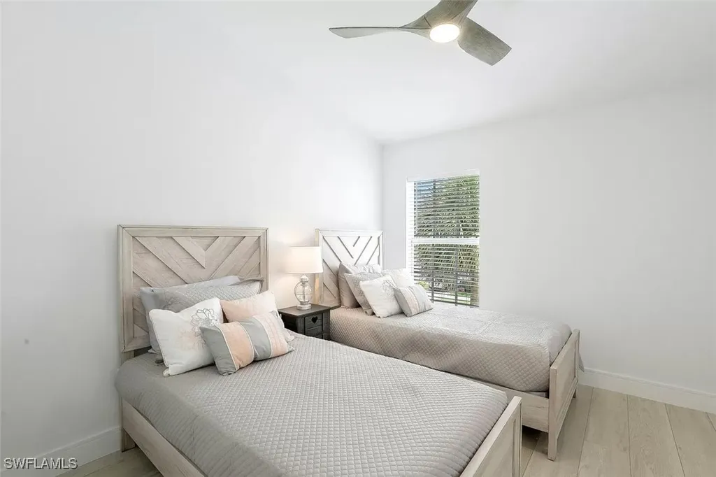 775 Hampton Circle Naples FL 34105
