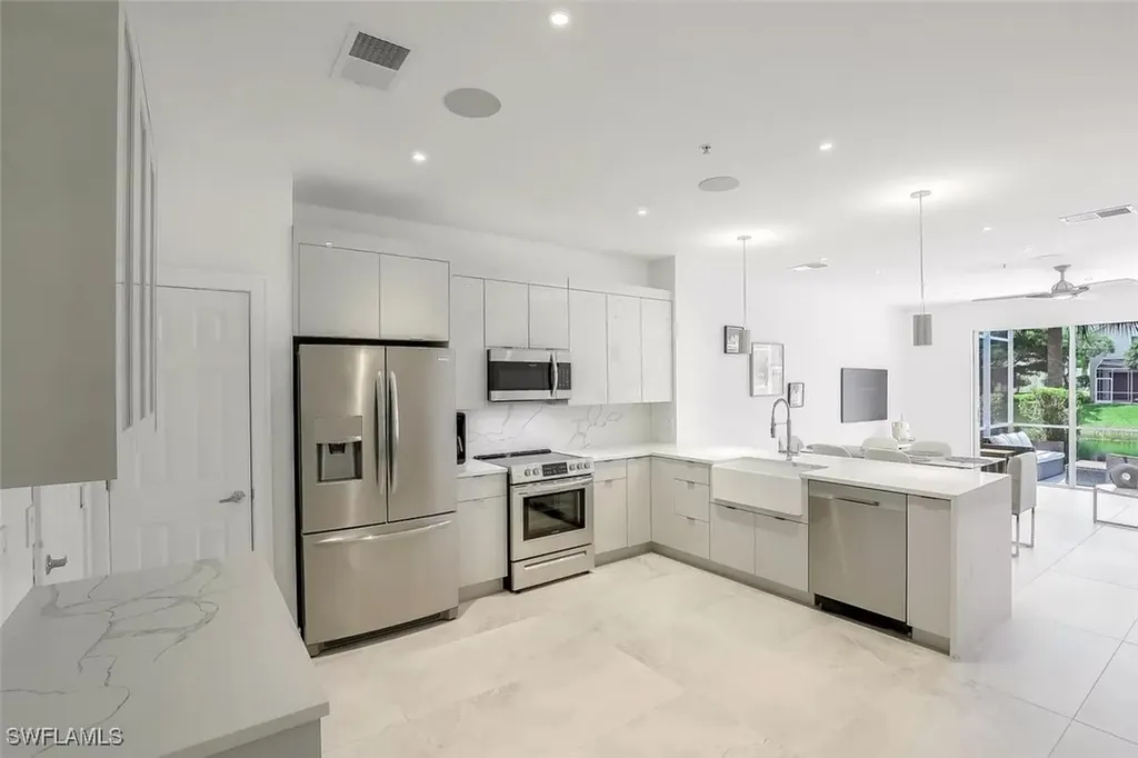 775 Hampton Circle Naples FL 34105