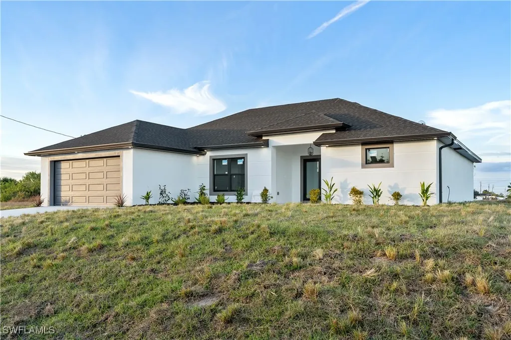 1517 NW 17th Street Cape Coral FL 33993