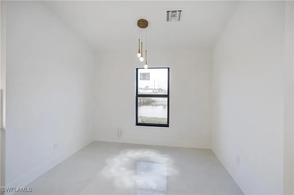 1517 NW 17th Street Cape Coral FL 33993