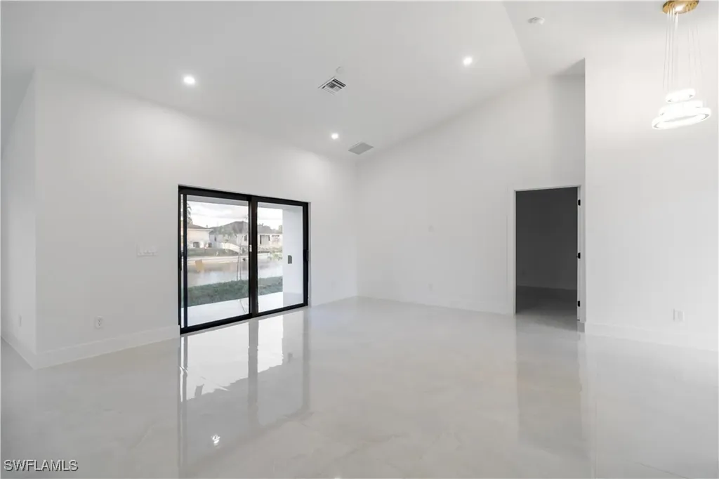 1517 NW 17th Street Cape Coral FL 33993