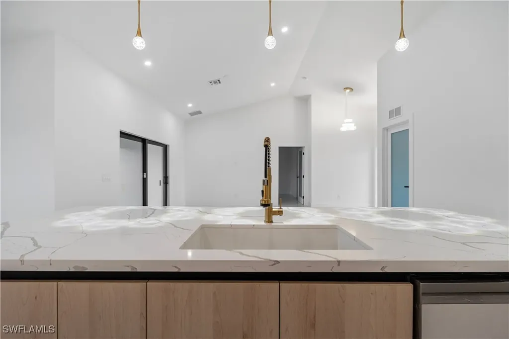 1517 NW 17th Street Cape Coral FL 33993