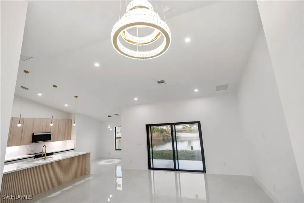 1517 NW 17th Street Cape Coral FL 33993