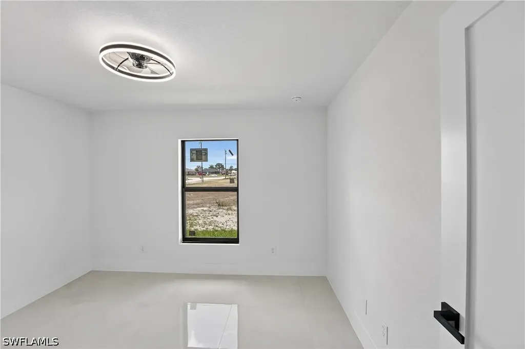 1517 NW 17th Street Cape Coral FL 33993