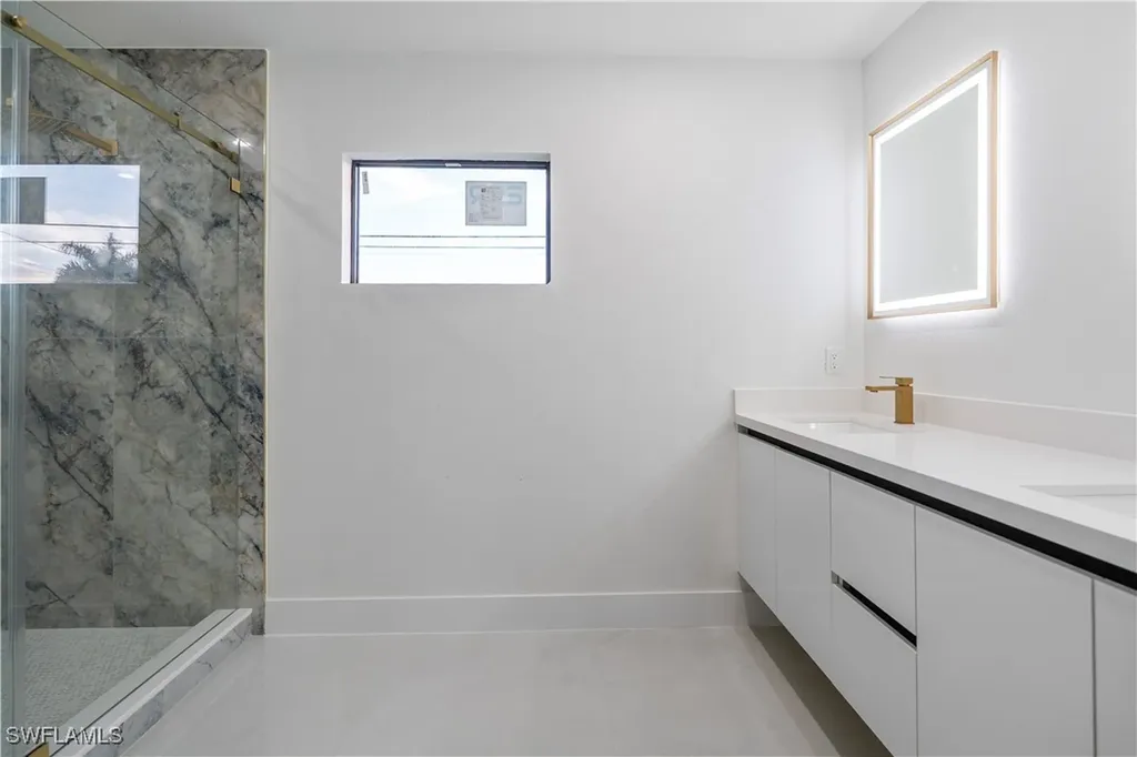 1517 NW 17th Street Cape Coral FL 33993