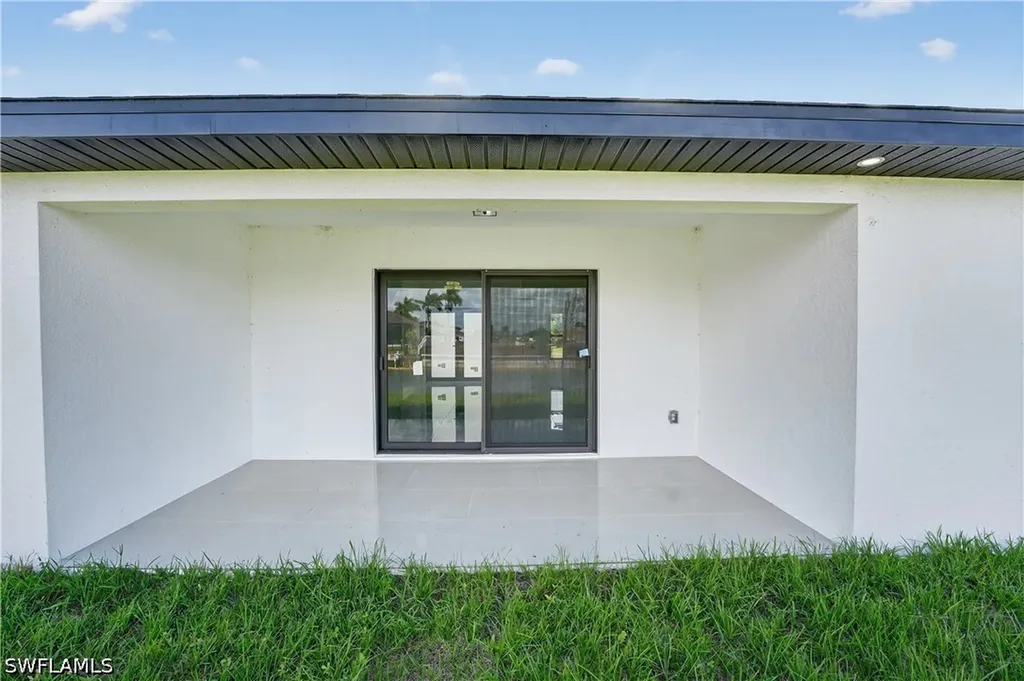 1517 NW 17th Street Cape Coral FL 33993