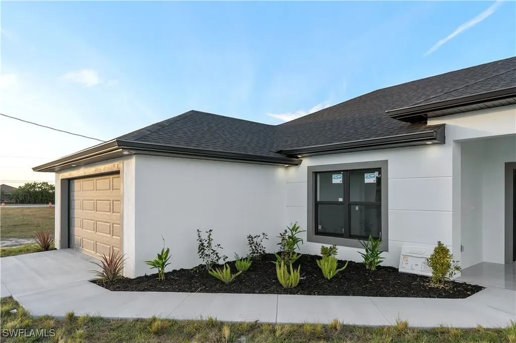 1517 NW 17th Street Cape Coral FL 33993