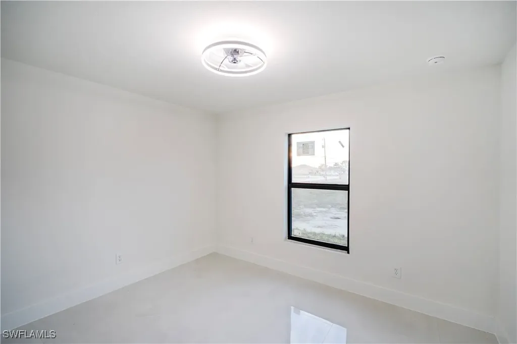 1517 NW 17th Street Cape Coral FL 33993