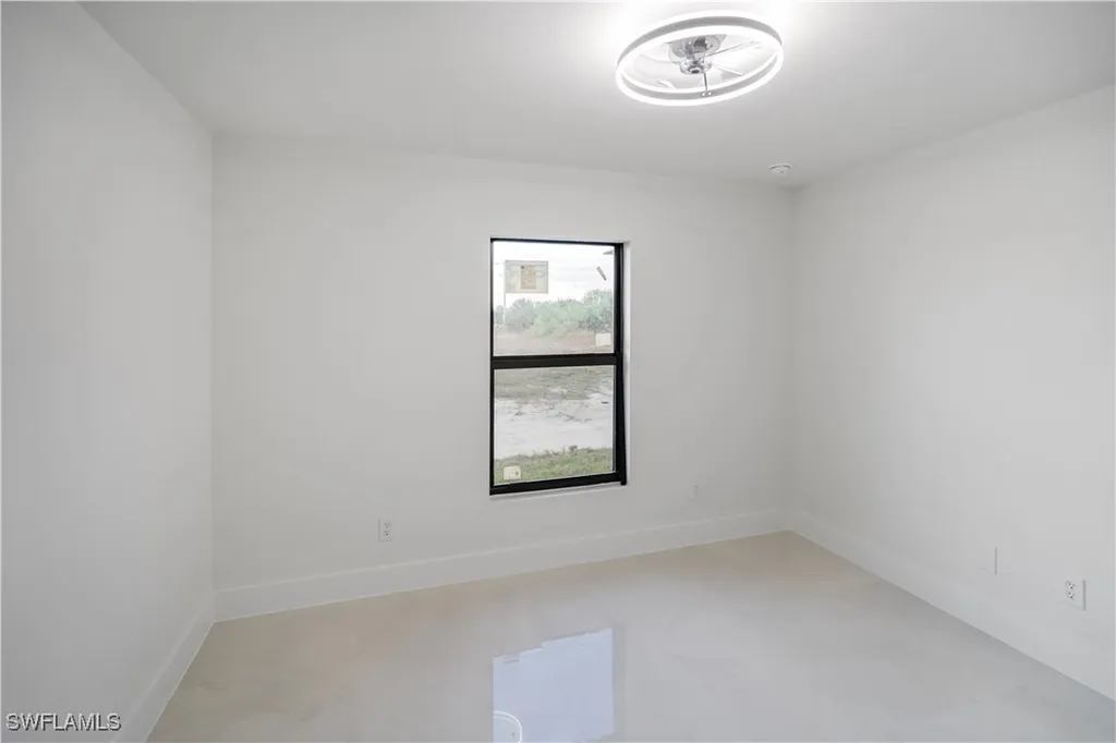 1517 NW 17th Street Cape Coral FL 33993