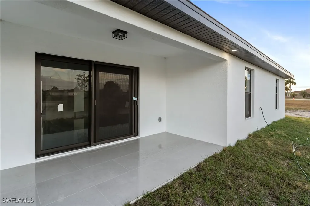 1517 NW 17th Street Cape Coral FL 33993