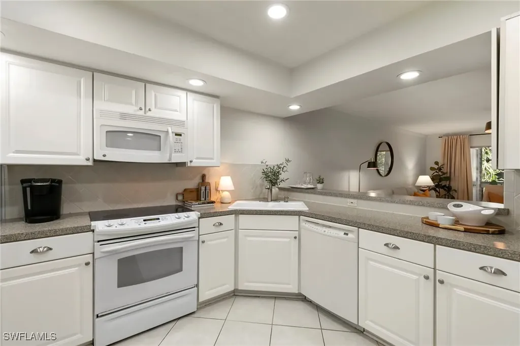 614 Wiggins Bay Drive Naples FL 34110