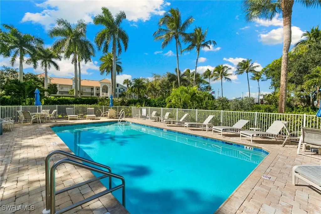614 Wiggins Bay Drive Naples FL 34110