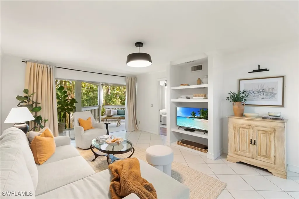 614 Wiggins Bay Drive Naples FL 34110