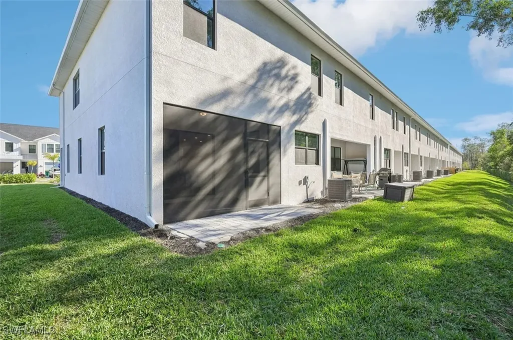 3033 Juniper Way Naples FL 34112