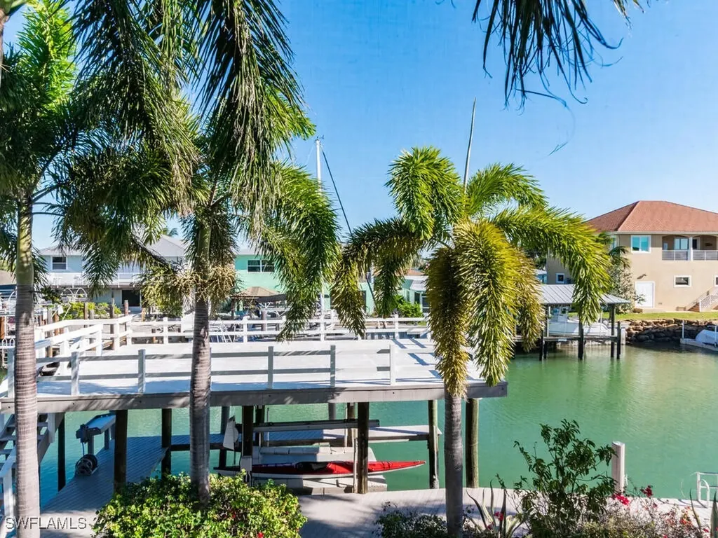 167 San Salvador Street Naples FL 34113