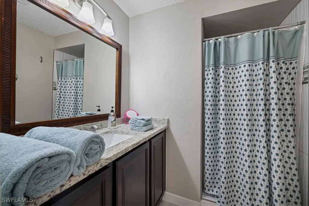 4010 Skyline Boulevard Cape Coral FL 33914