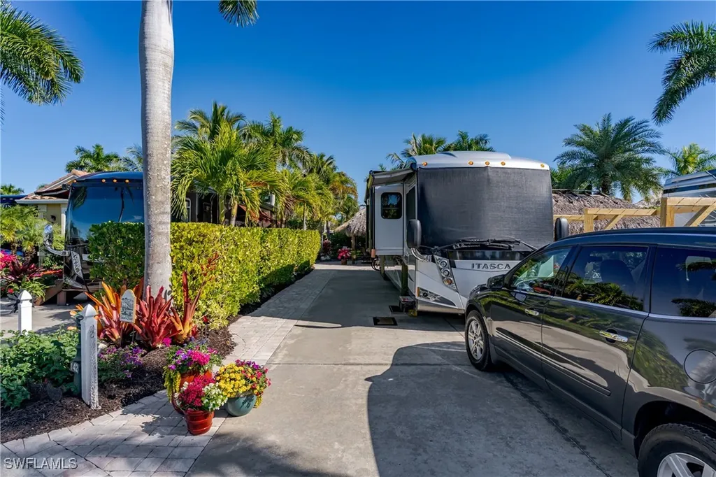 13466 Ladyfish Lane Naples FL 34114