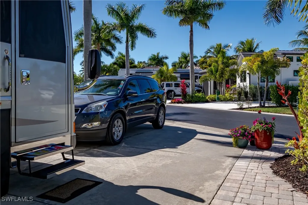 13466 Ladyfish Lane Naples FL 34114