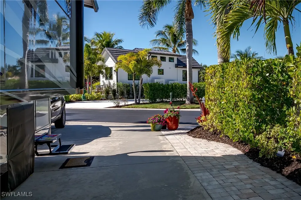 13466 Ladyfish Lane Naples FL 34114