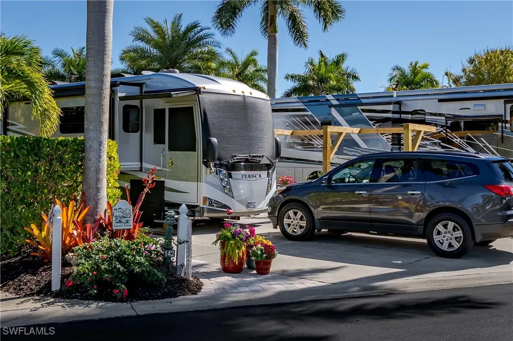 13466 Ladyfish Lane Naples FL 34114
