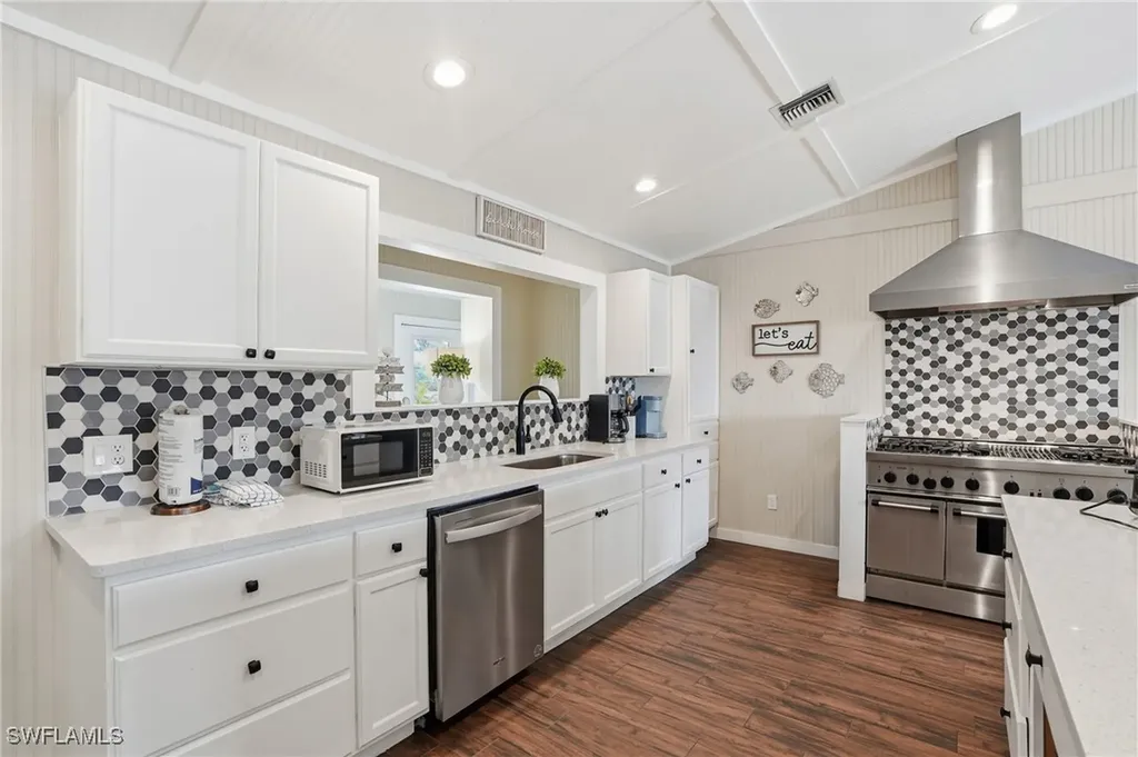 165 Connecticut Street Fort Myers Beach FL 33931
