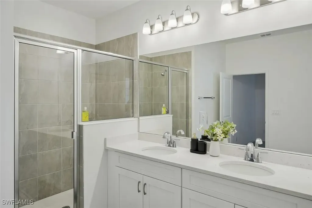 3038 Juniper Way Naples FL 34112