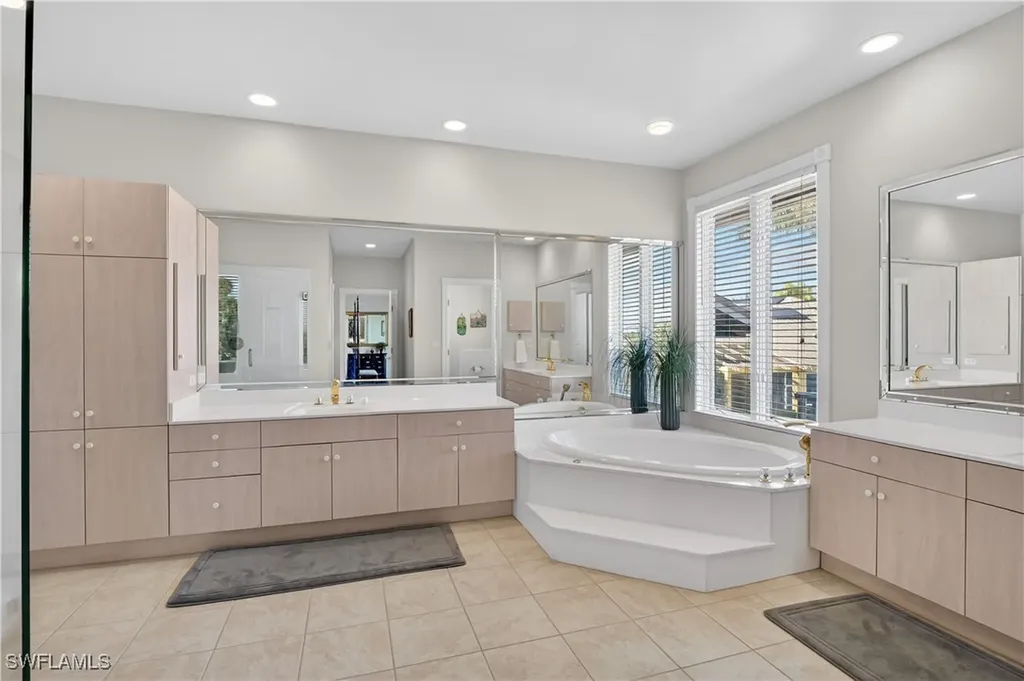 4060 Skyway Drive Naples FL 34112-2924