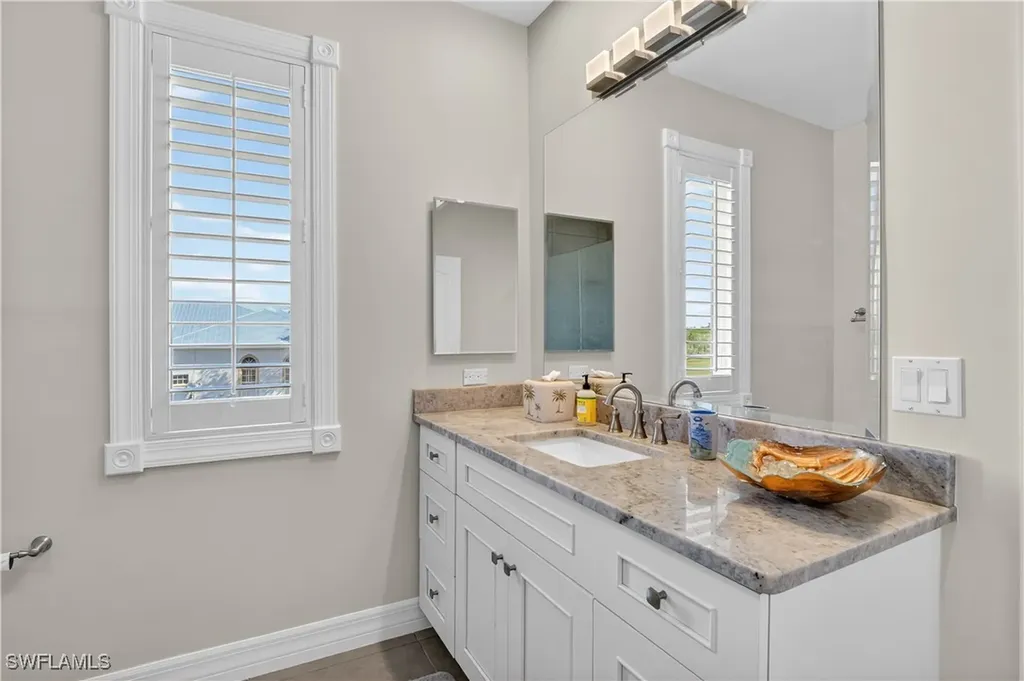 4060 Skyway Drive Naples FL 34112-2924
