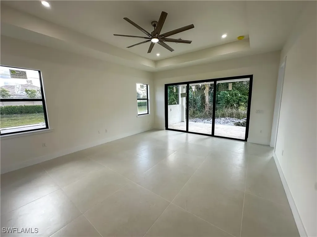 2480 Florida Avenue Naples FL 34112