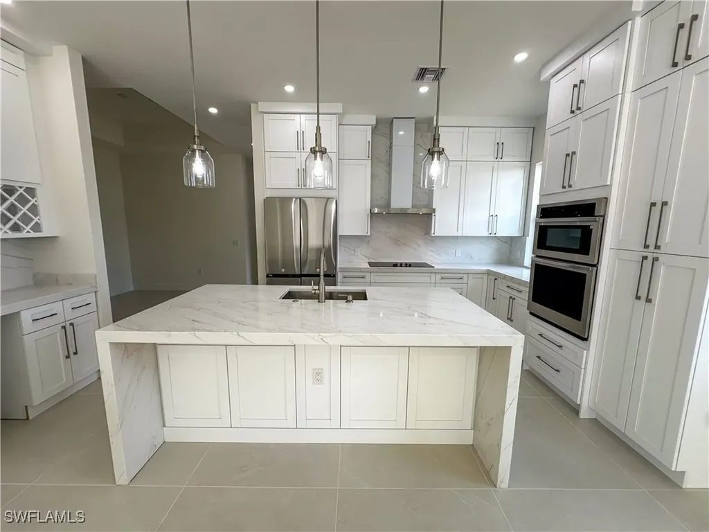 2480 Florida Avenue Naples FL 34112