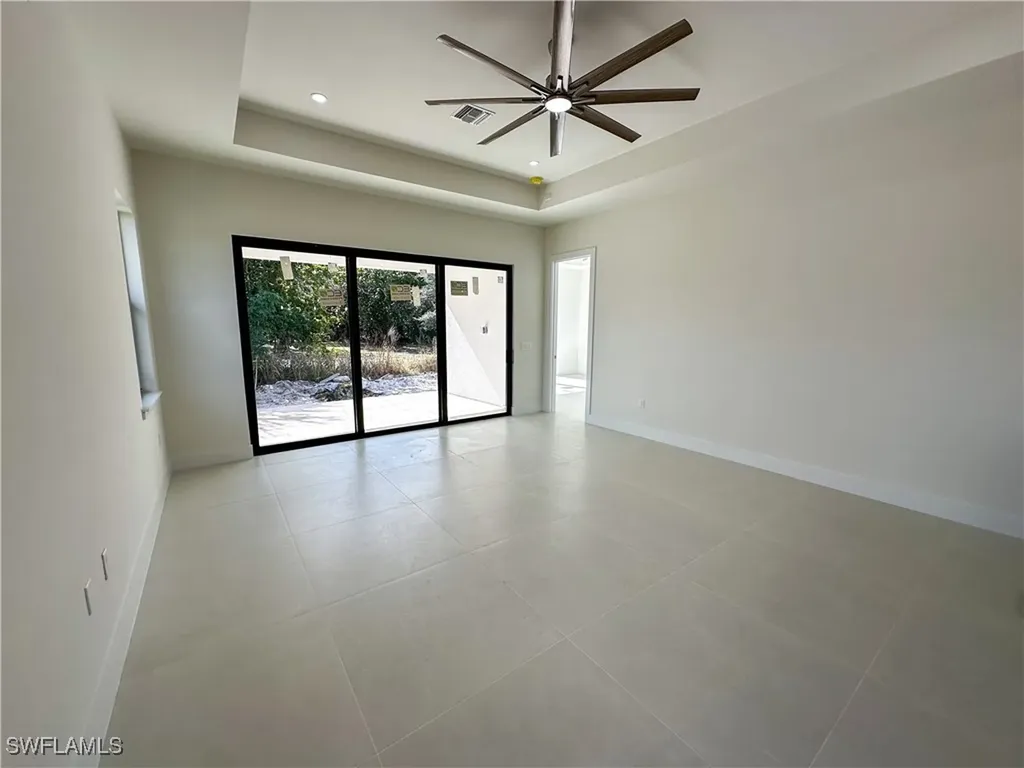 2480 Florida Avenue Naples FL 34112