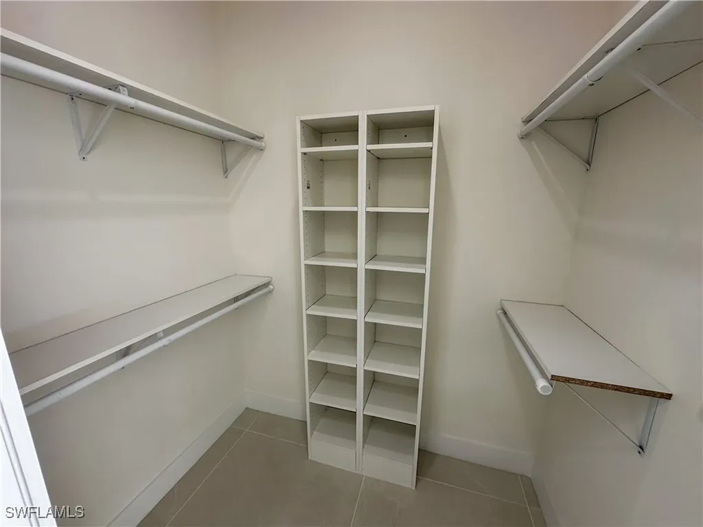 2480 Florida Avenue Naples FL 34112