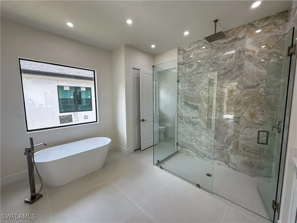 2480 Florida Avenue Naples FL 34112