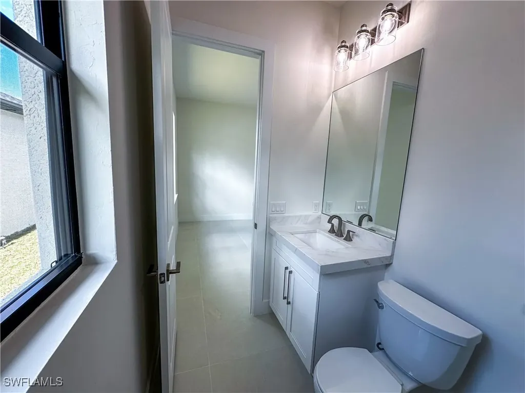 2480 Florida Avenue Naples FL 34112