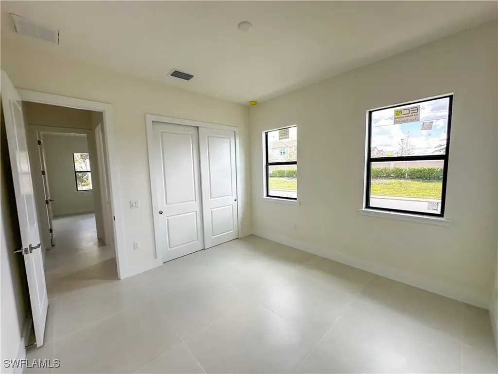 2480 Florida Avenue Naples FL 34112