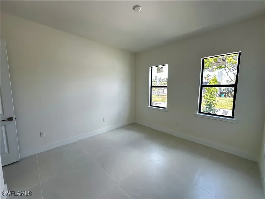 2480 Florida Avenue Naples FL 34112