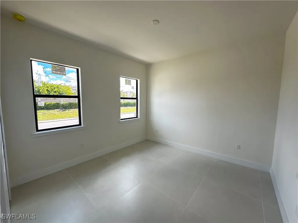 2480 Florida Avenue Naples FL 34112