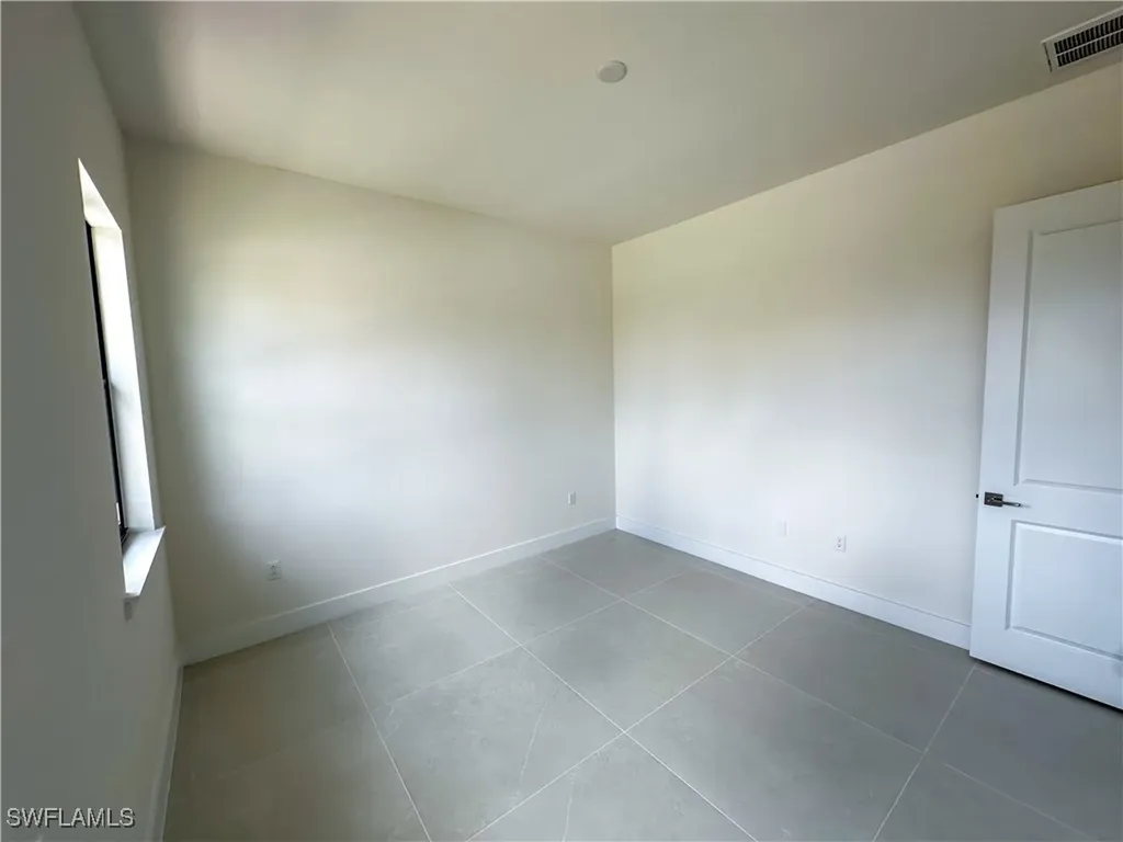 2480 Florida Avenue Naples FL 34112