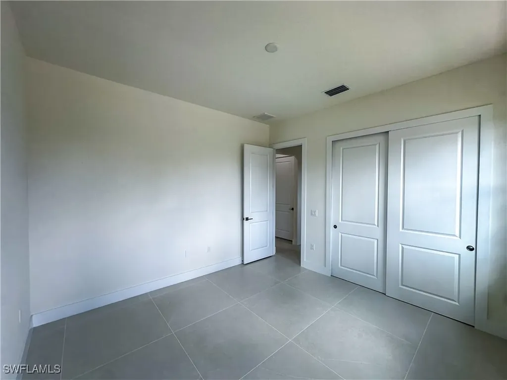 2480 Florida Avenue Naples FL 34112